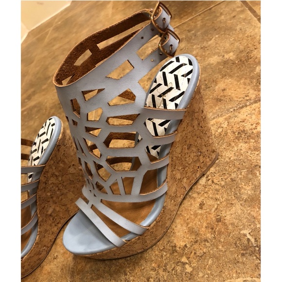 Qupid cork bottom wedges - Picture 3 of 7